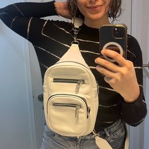 Steve Madden women’s cross body bag.